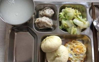 月均200元預算下工廠食堂的餐飲選擇